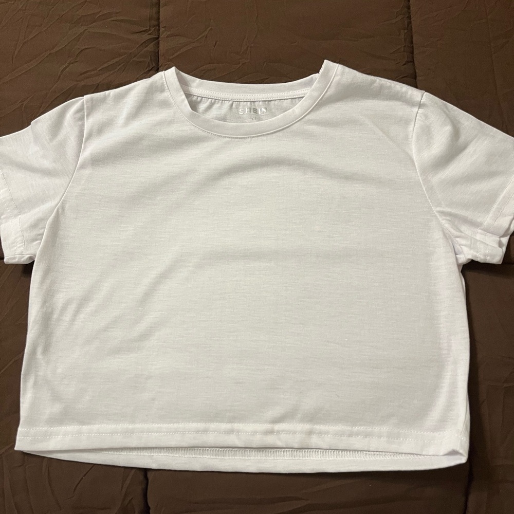 Plain white cropped T